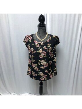 Miley and Molly Top Womens Size Medium Black Pink Floral Cap Sleeve Cottagecore